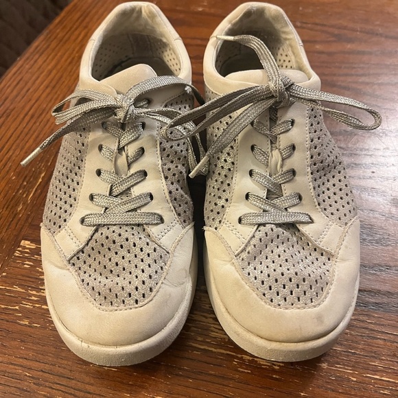 OTBT Shoes - OTBT Cream and Gray Women's Sneakers